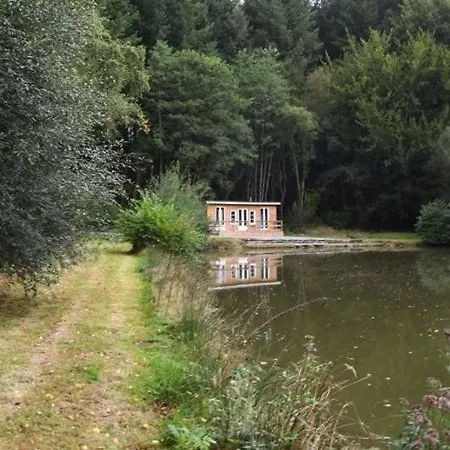 Etang Nicole