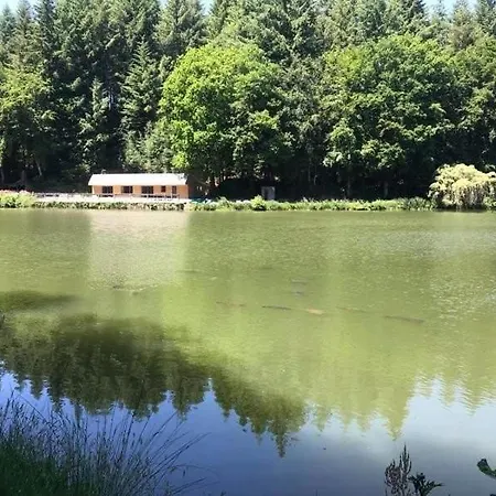 Holiday park Etang Nicole Ger (Manche)